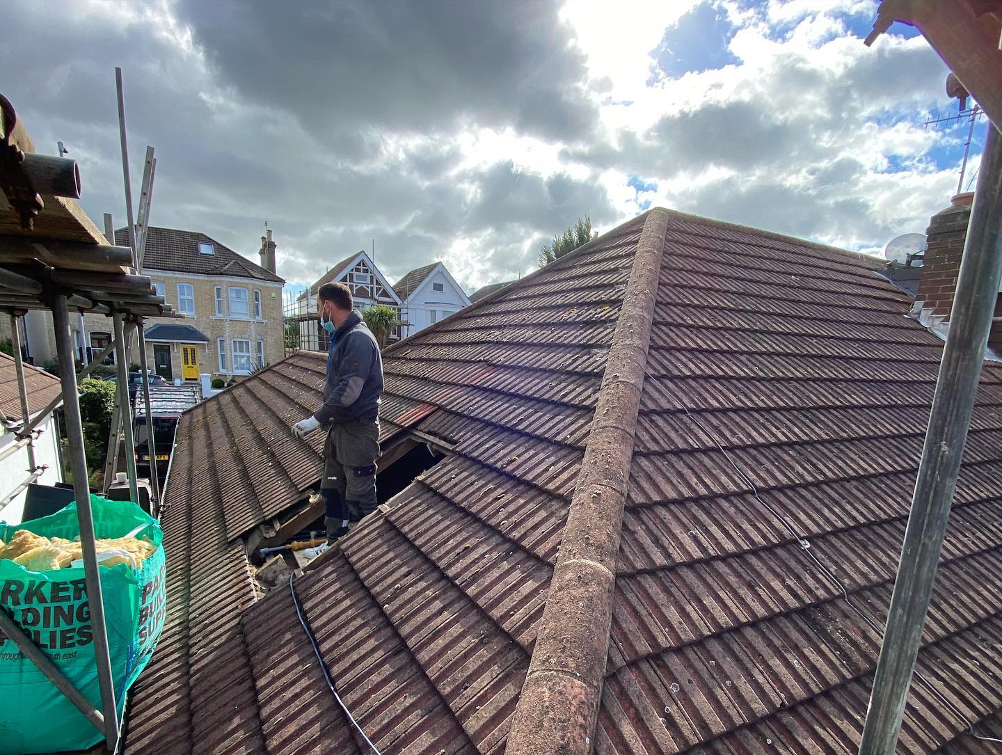 Roof repair & retiling